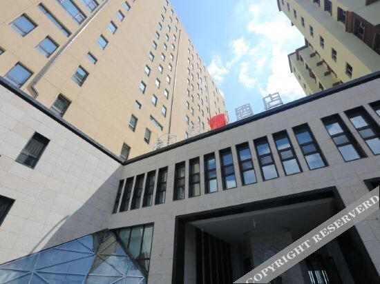 Чанлин Сянь: Tianfu Yunqi Business Hotel