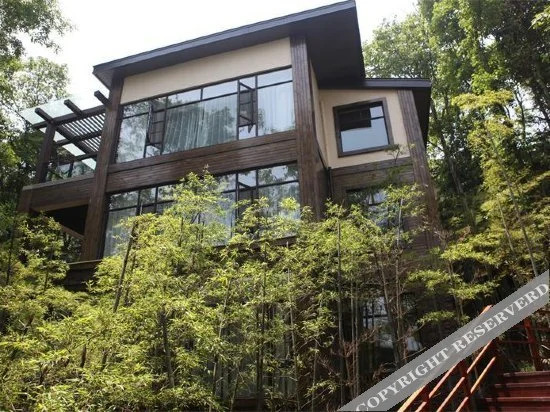 Лешан: Emeishan Wannian Xueyafang Villa