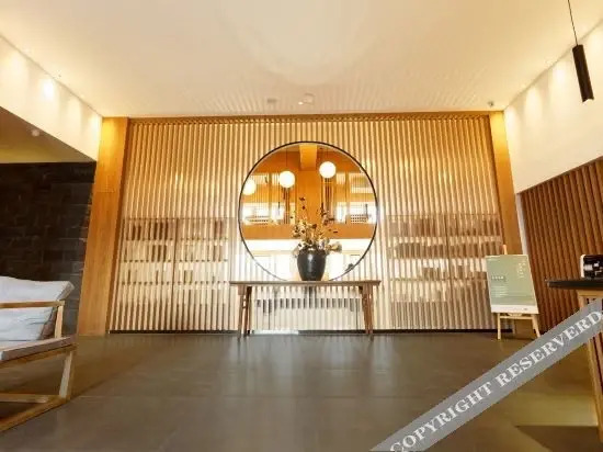 Чжэнчжоу: Qianna Yayue Hotel (Zhengzhou High-tech Zone Science Avenue store)