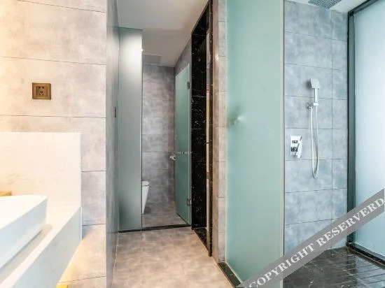 Чжэнчжоу: Qianna Yayue Hotel (Zhengzhou High-tech Zone Science Avenue store)