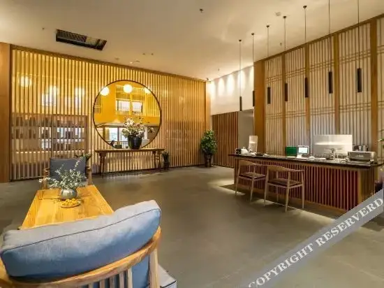 Чжэнчжоу: Qianna Yayue Hotel (Zhengzhou High-tech Zone Science Avenue store)