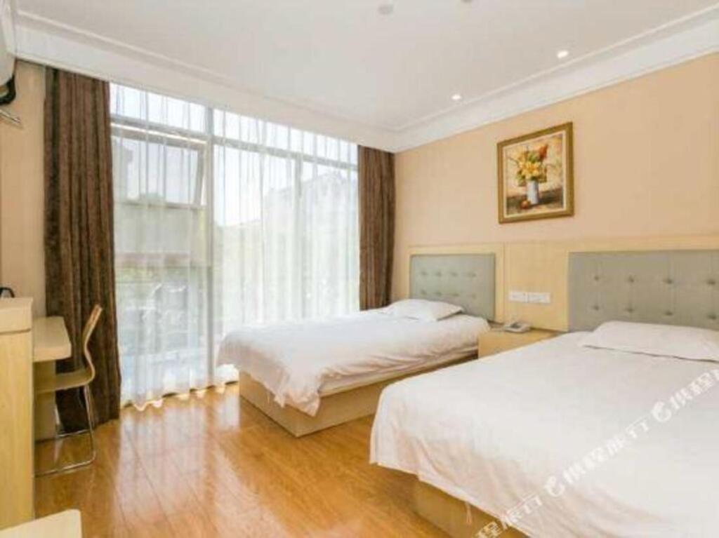 Шанхай: shanghai guxuan hotel