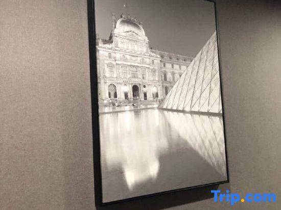 Чжухай: Thank You Hotel (Zhuhai Gongbei Port Light Rail Terminal)