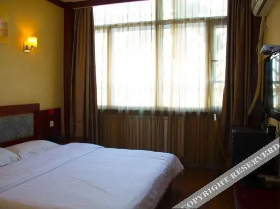 Вэйфан: GreenTree Inn (window city store, Linqu County, Weifang)