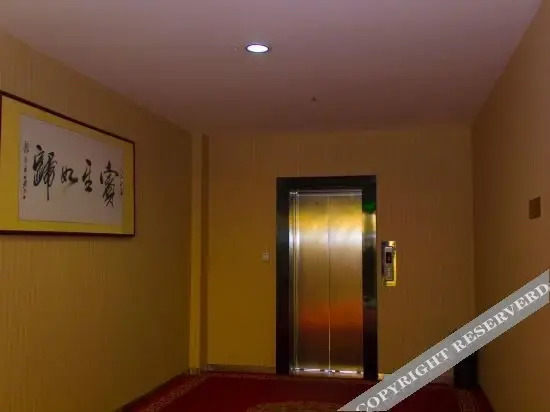 Вэйфан: GreenTree Inn (window city store, Linqu County, Weifang)