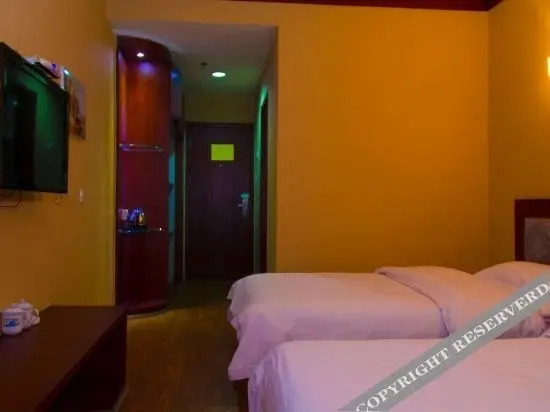 Вэйфан: GreenTree Inn (window city store, Linqu County, Weifang)