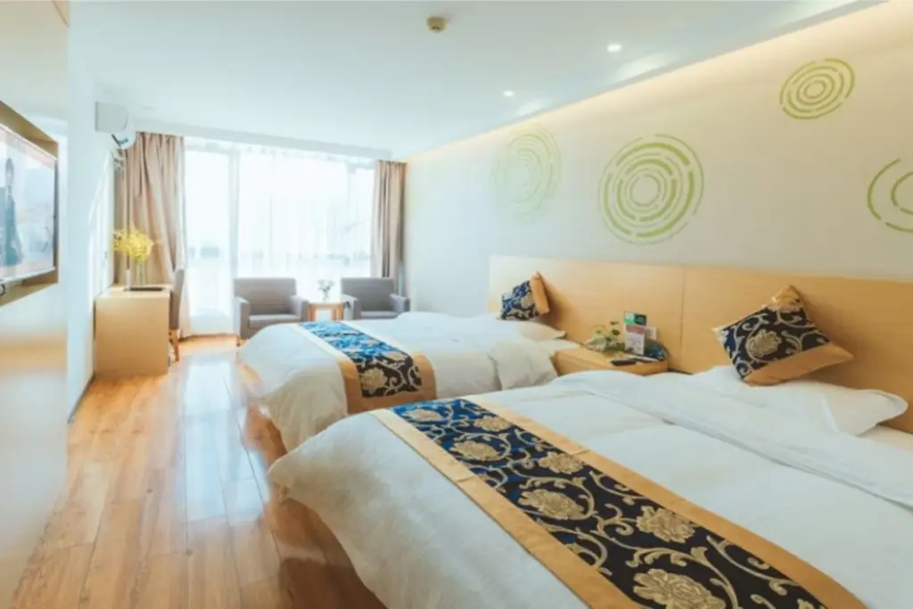 Шанхай: GreenTree Inn Shanghai Fengxian District Nanqiaoxincheng Metro Station Express HotelGreenTree Inn Shanghai Fengxian District Nanqiaoxincheng Metro Station Express Hotel