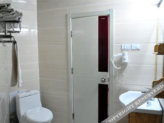 Дали: Jinli Traders Hotel