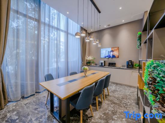 Шанхай: Home Inn (Tonghe Xincun subway station, Changlin Road, Baoshan, Shanghai)