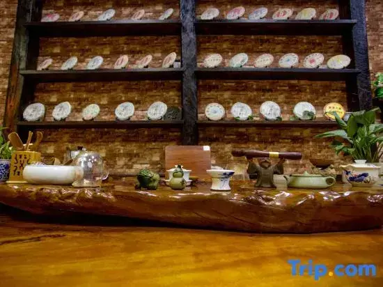 Цзинхун: Xishuang banna You xian ju Hotel