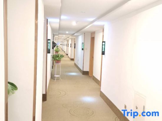 Лиаоченг: Greenhoutai Express Hotel ( Liaocheng Huitong Logistics Park Store )