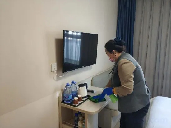 Хецзе: Ginza Jiayi Hotel (China Century City Store of Heze Railway Station)