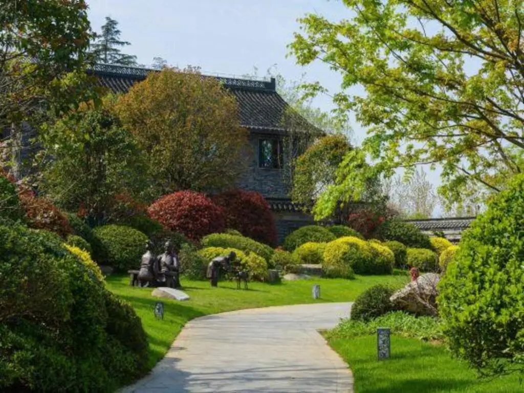 Янчжоу: Yangzhou Slender West Lake National Medical College Heyi Hotel