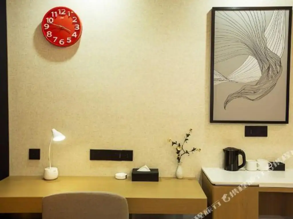 Чжэнчжоу: U Plus Hotel（ZhengZhou jingkaidiwudajie）