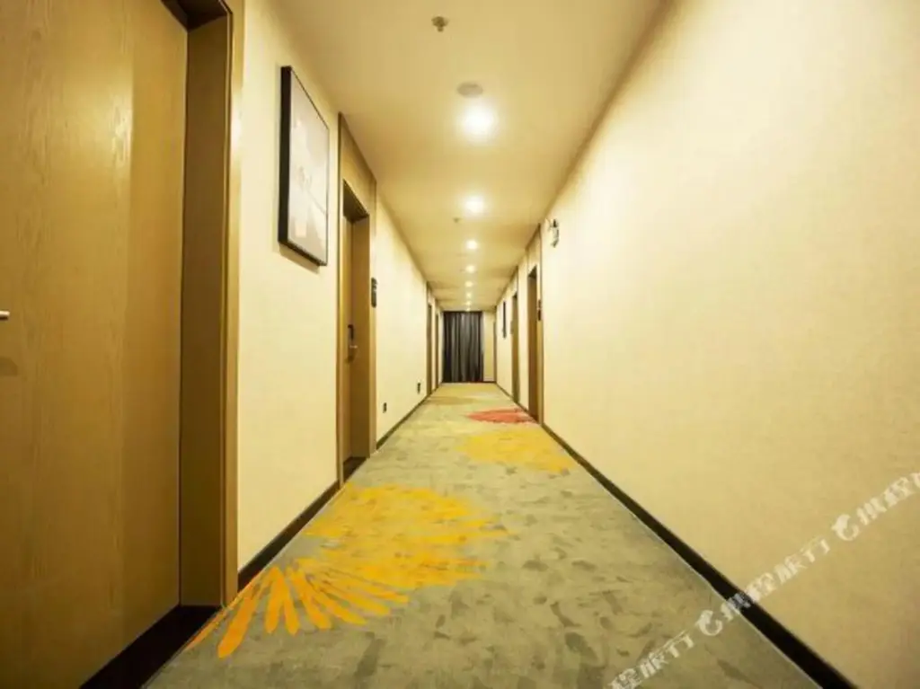 Чжэнчжоу: U Plus Hotel（ZhengZhou jingkaidiwudajie）
