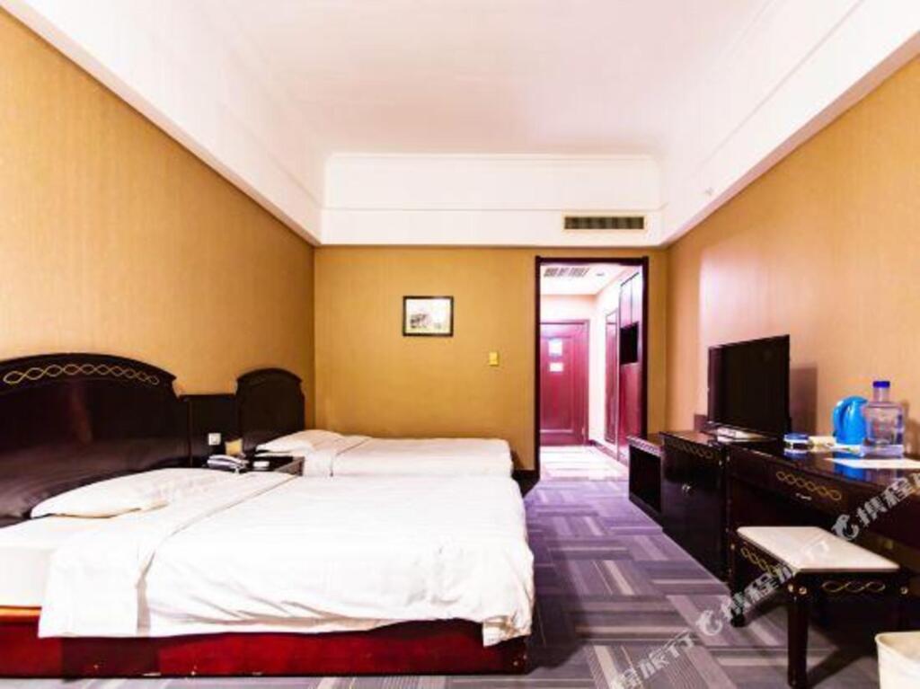 Хецзе: Yuncheng Qixing Huayu Hotel