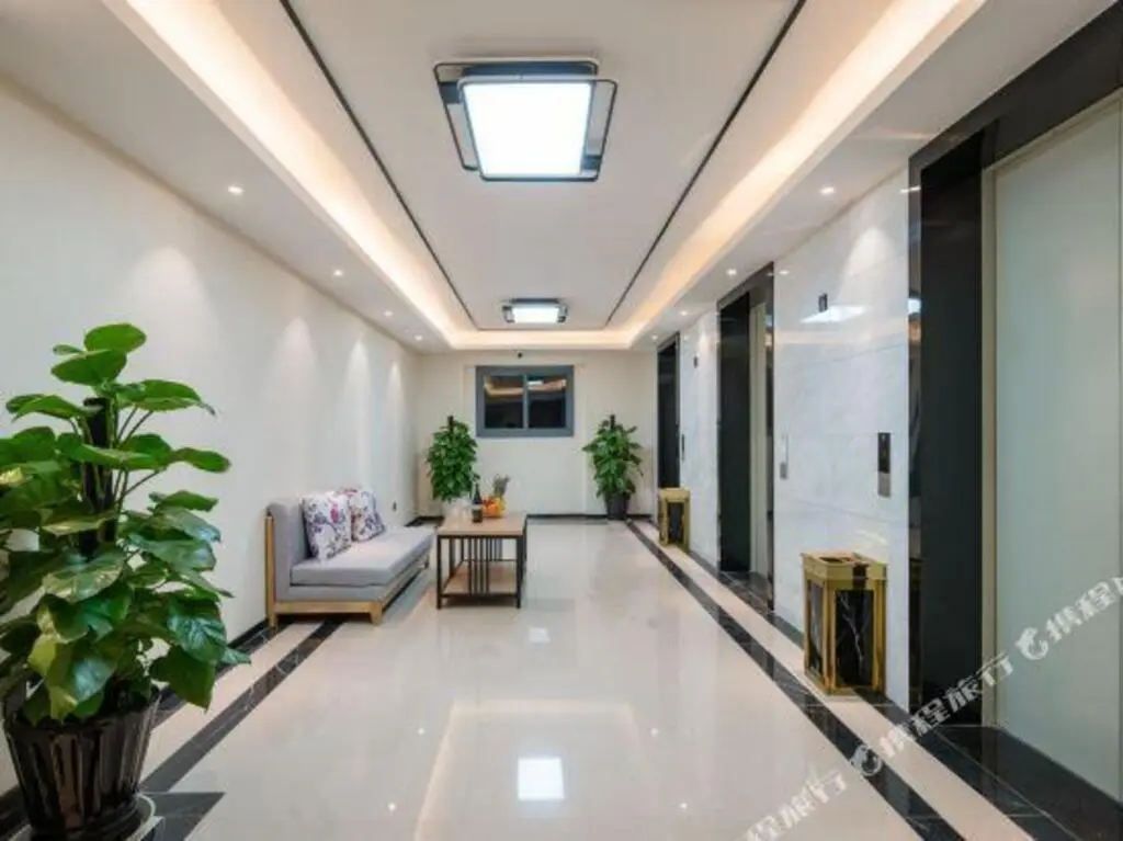 Цзинхун: GreenTree Inn Express (Xishuangbanna Gaozhuang Xishuangjing)