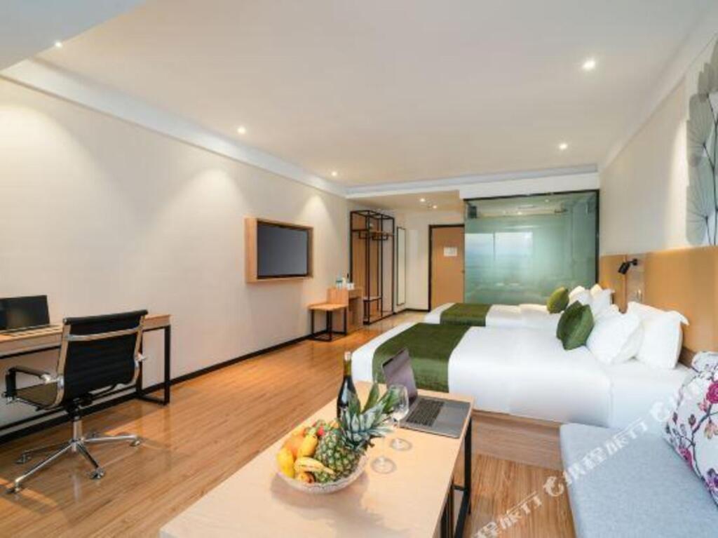 Цзинхун: GreenTree Inn Express (Xishuangbanna Gaozhuang Xishuangjing)