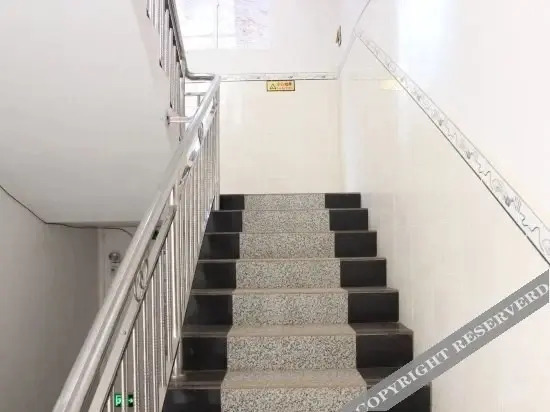 Куньмин: Kunming Youth House