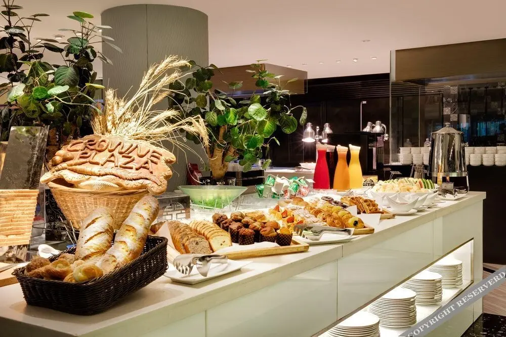 Шанхай: Crowne Plaza Shanghai Harbour City