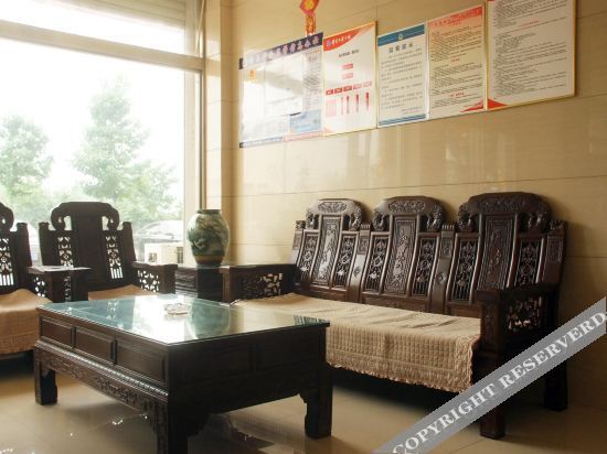 Цзаочжуан: High-speed Railway Station Store of Baoyun Express Hotel in Zaozhuang
