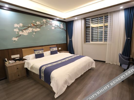 Бенгбу: Holiday Inn Fuxin Mileage