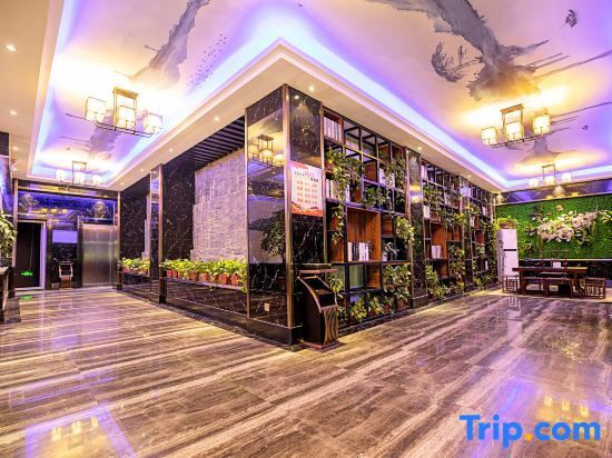 Наньян: Tangtong chain hotel (Fangcheng Dongguan store)