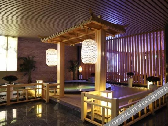 Тунхуа: Hanlin Ruihe Hot Spring Resort in Meihekou