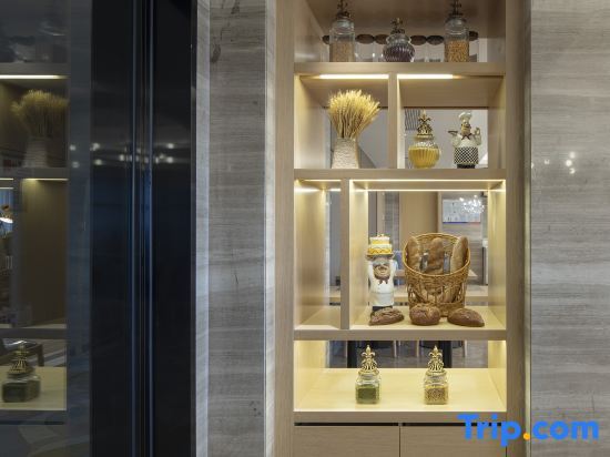Хеби: Kyriad Hotel (Hebi East High-speed Railway Station)