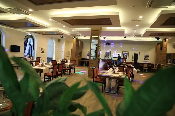 Тюбе: Sarykum Business & Spa Hotel