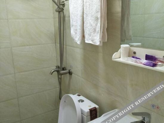 Ланьчжоу: Lanzhou Changsheng Business Hotel