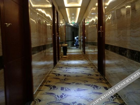 Ланьчжоу: Lanzhou Changsheng Business Hotel