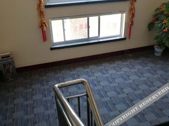 Лункоу: Longkou Lejia Business Hotel