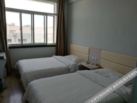 Лункоу: Longkou Lejia Business Hotel