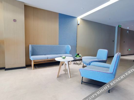 Цюаньшань: Home Inn Neo (Ulanqab Government International Leather City Shop)