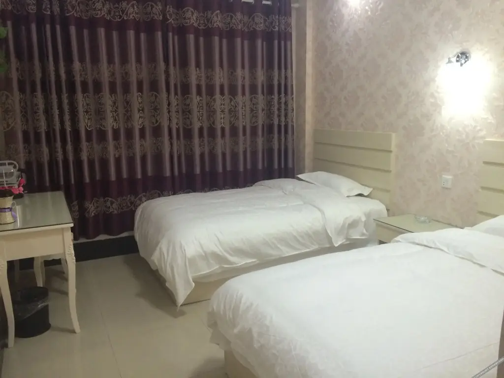 Фуян: Linquan Wenming Hostel