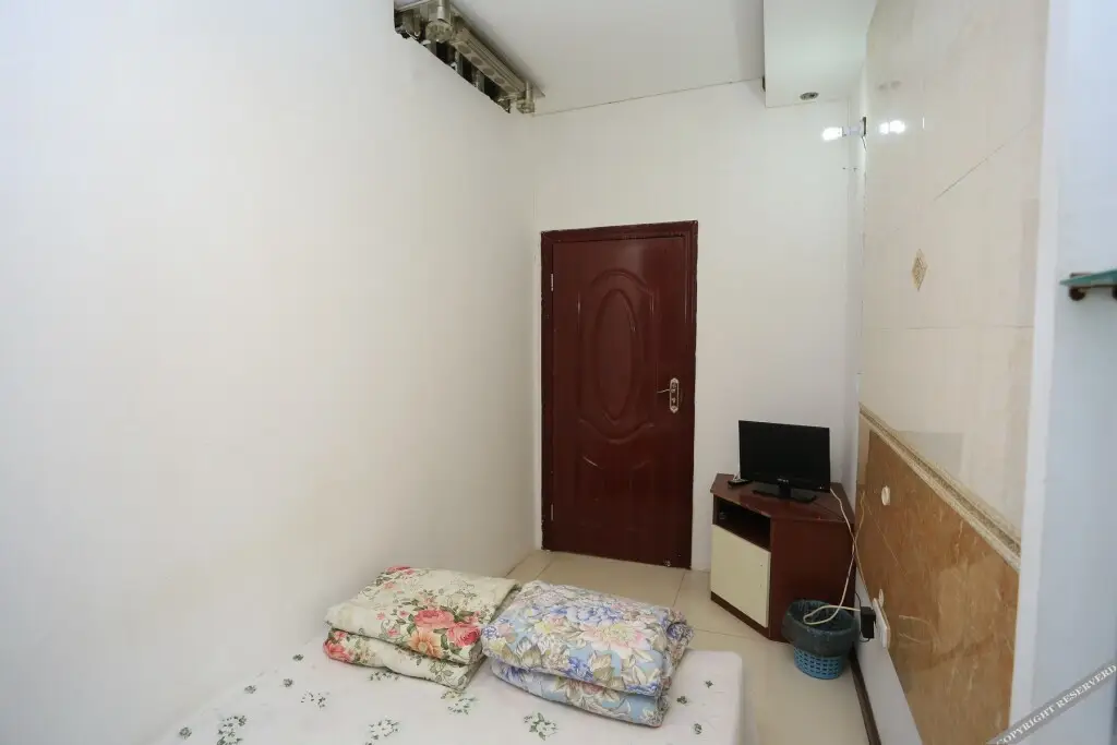 Чунцин: Chongqing Tiantianhongshor Rent Apartment
