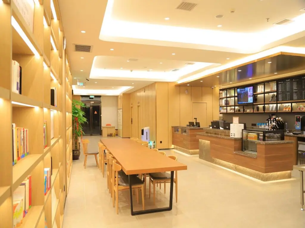 Аксу: Hanting Hotel Aksu Shanghai Road Fengquanhe