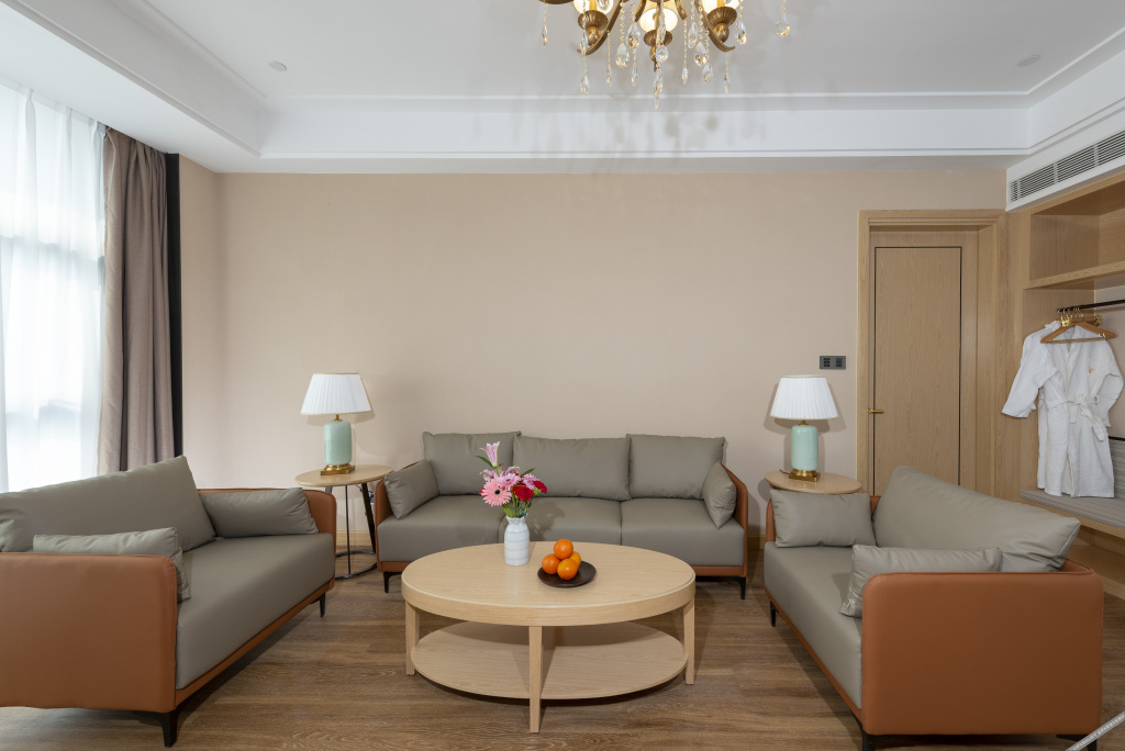 Наньян: Vienna International Hotel Deng Zhou YingBinGuan