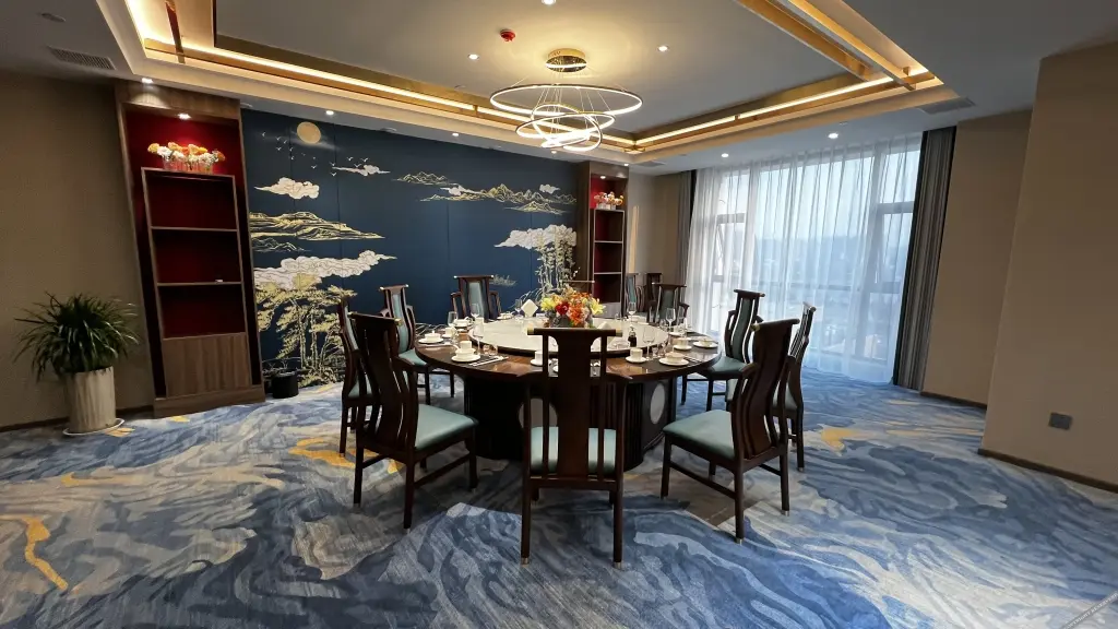 Наньян: Vienna International Hotel Deng Zhou YingBinGuan