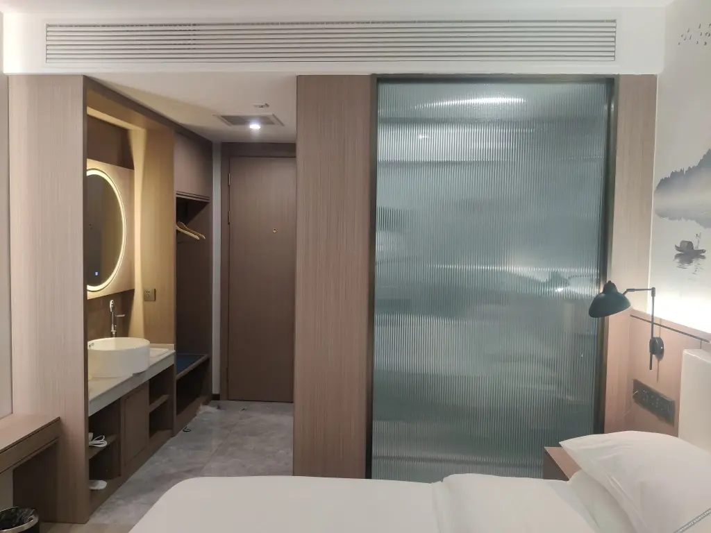 Шэньцю: Shenqiu Vienna 3 Hotel