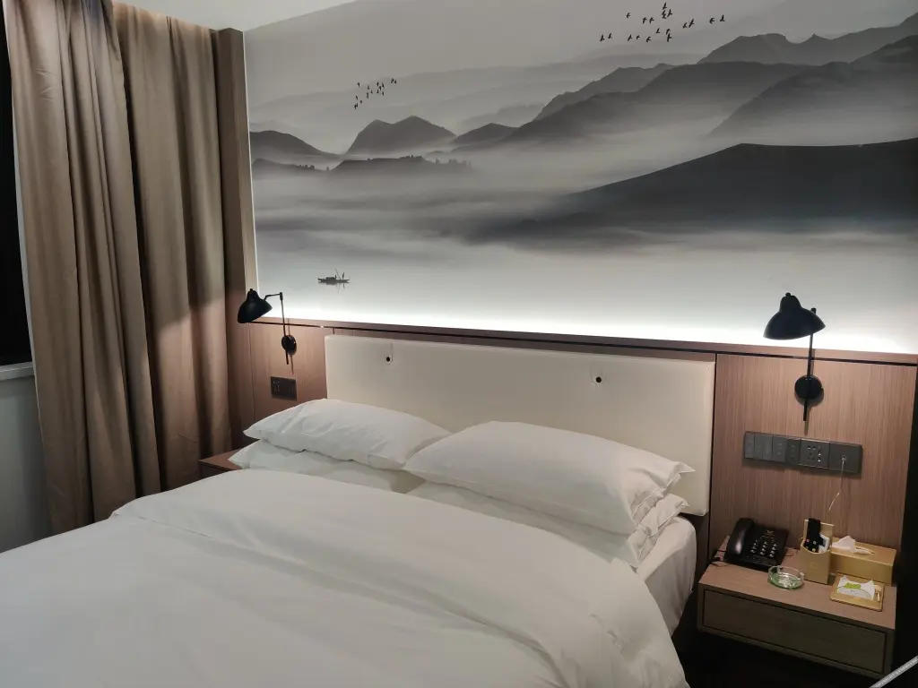 Шэньцю: Shenqiu Vienna 3 Hotel