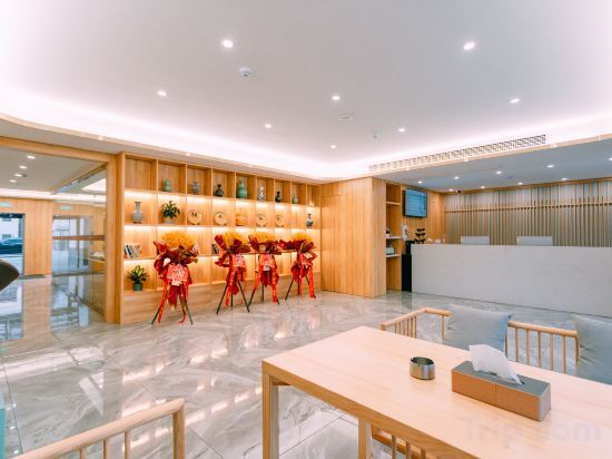 Чаоху: Qingmu Platinum Hotel (Ma on Shan Hexian Fucheng Garden Store)