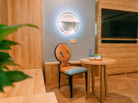Чаоху: Qingmu Platinum Hotel (Ma on Shan Hexian Fucheng Garden Store)
