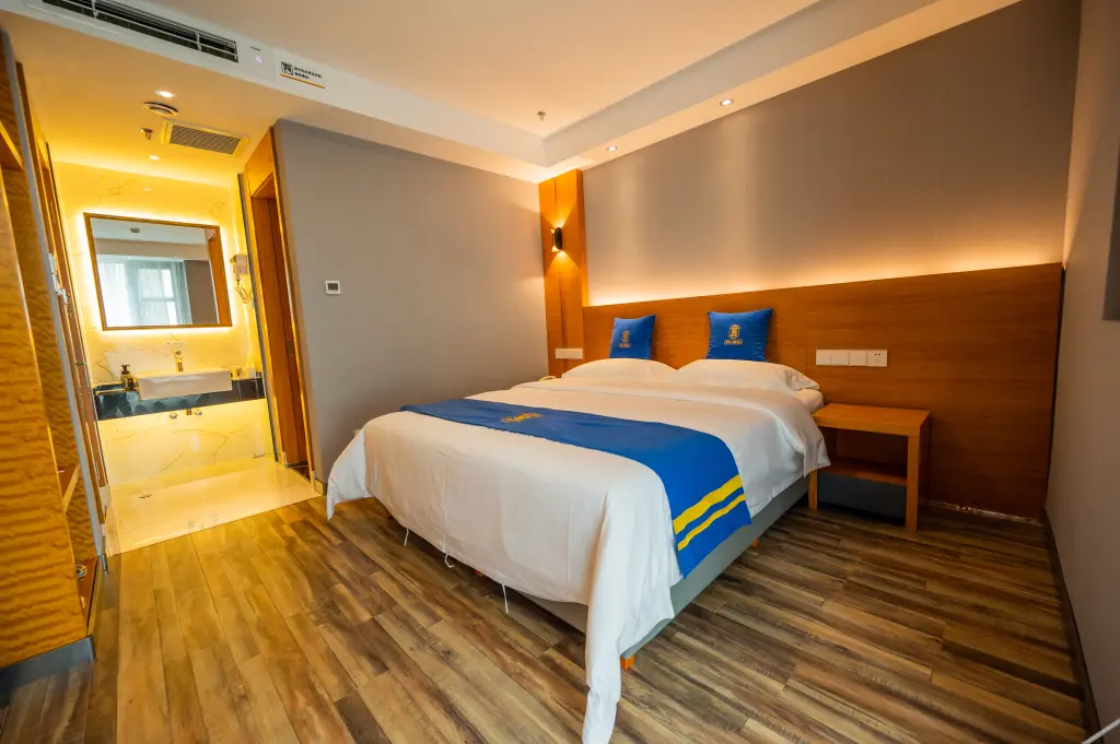 Чанчунь: Super 8 Hotel (Jingyue International Movie Metropolis Store)