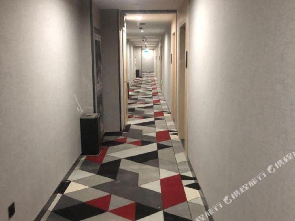 Сиань: Thank U Hotel Chain (Xi 'an city sports park branch)