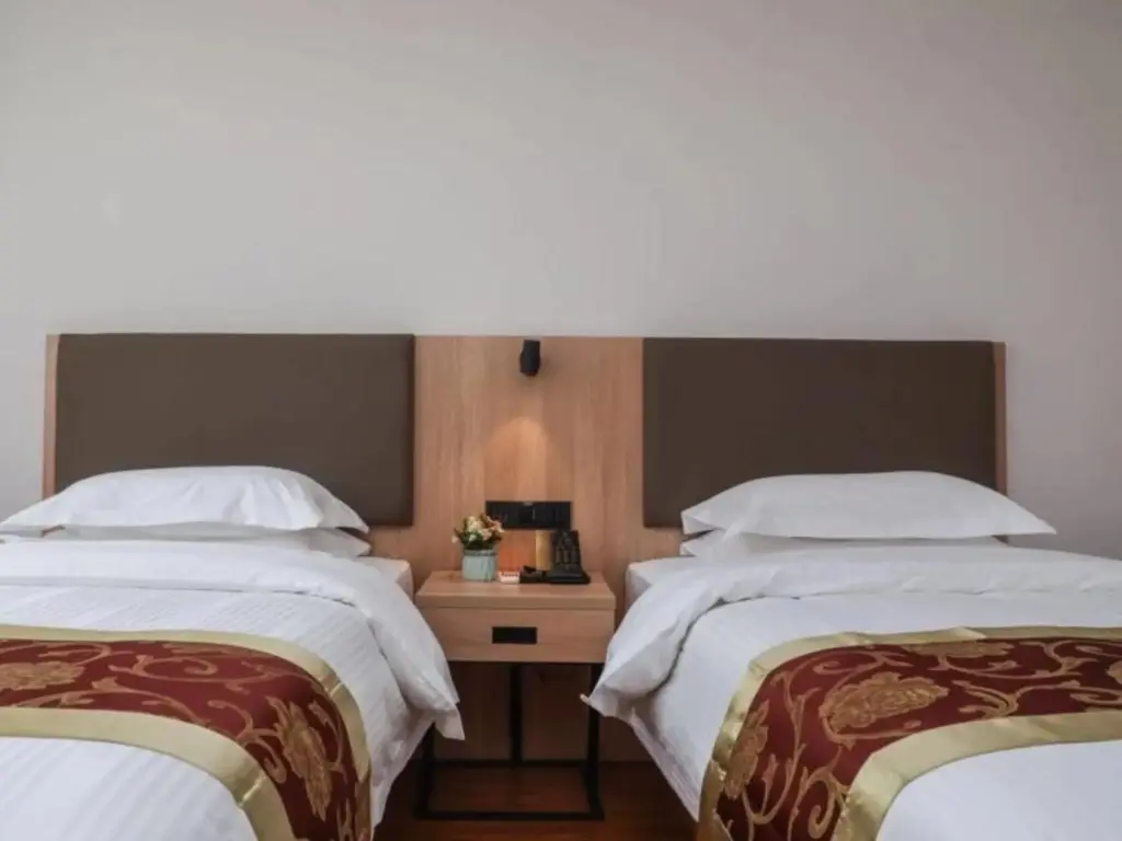 Дежоу: GreenTree Inn (Dezhou Hubinzhong Avenue)