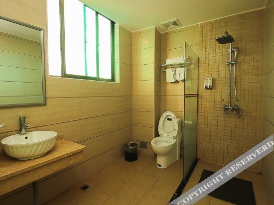 Хайкоу: Haikou Pinyi Business Hotel