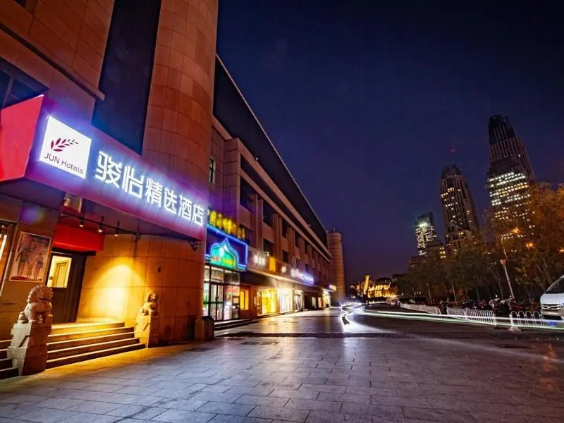 Тяньцзинь: JUN Hotels Tianjin Railway Station Jinwan Square