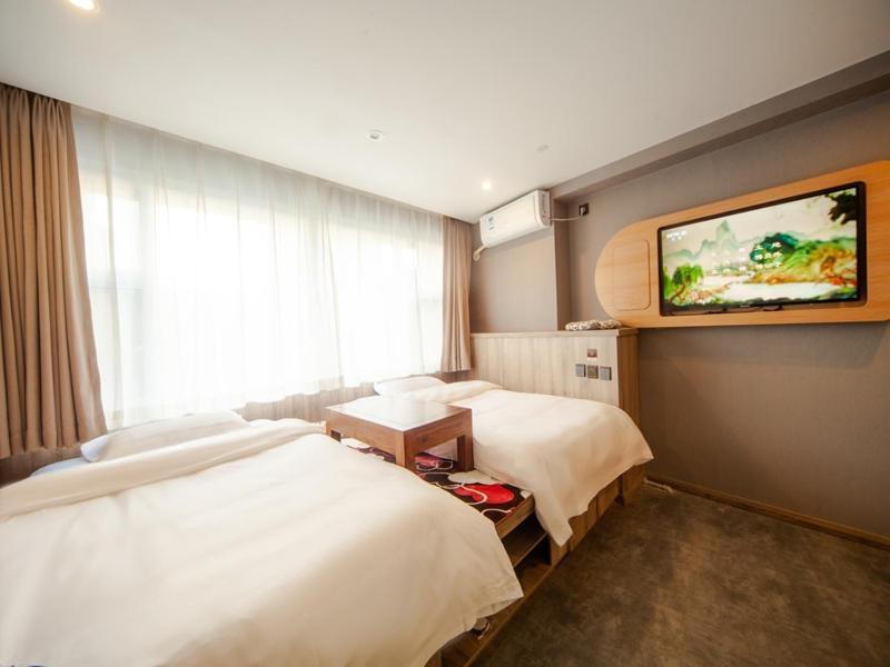 Тяньцзинь: JUN Hotels Tianjin Railway Station Jinwan Square